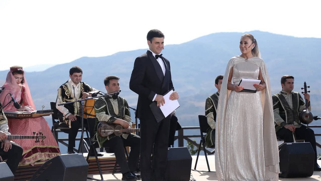 Muğam Televiziya Müsabiqəsi backdrop