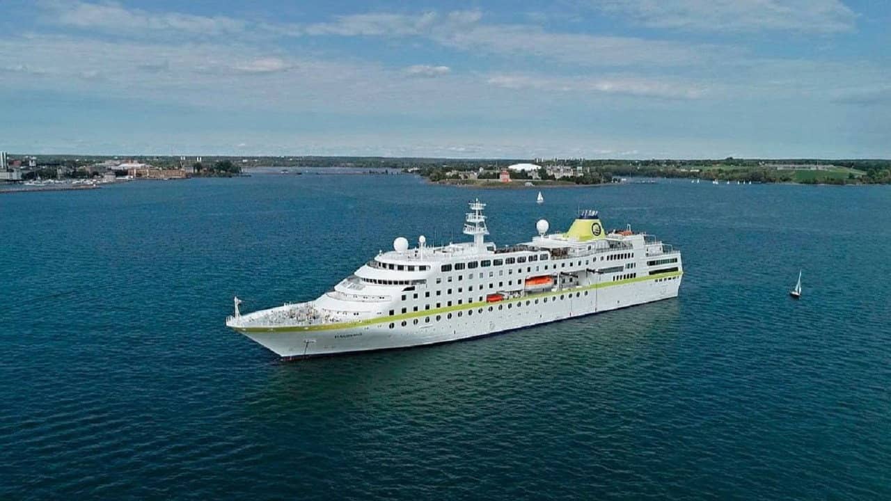 Verrückt nach Meer -  Vom Wasser aus die Welt entdecken backdrop