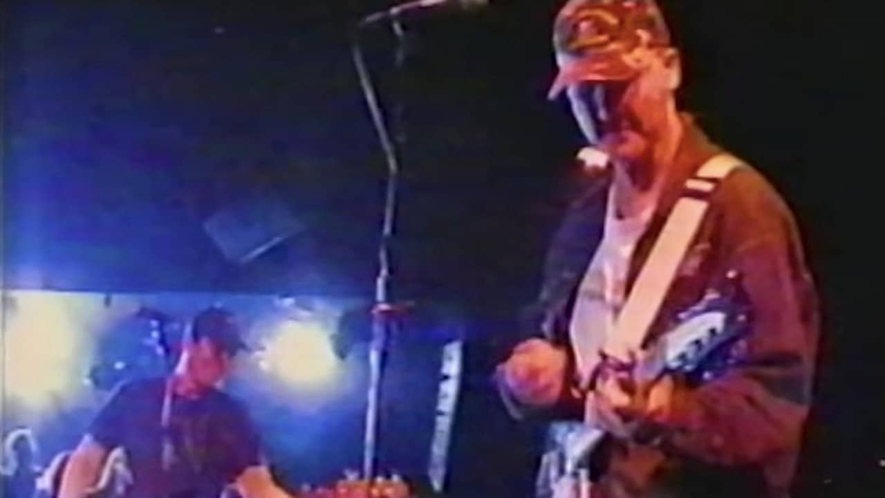 Hotline TNT - Live + in Shape backdrop