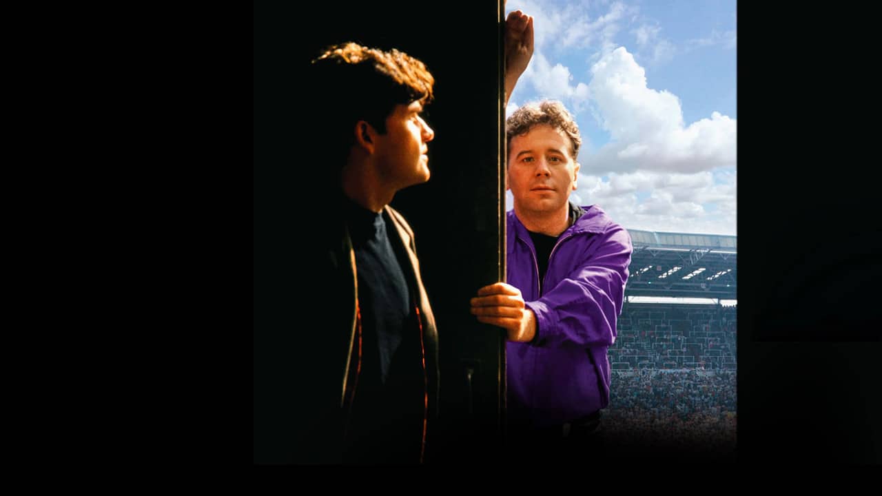 Simple Minds: Everything Is Possible backdrop
