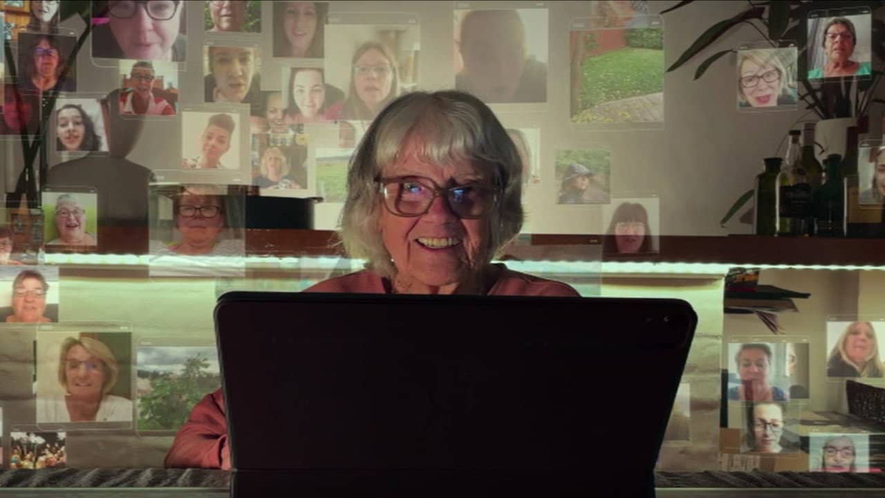 Everybody's Oma backdrop
