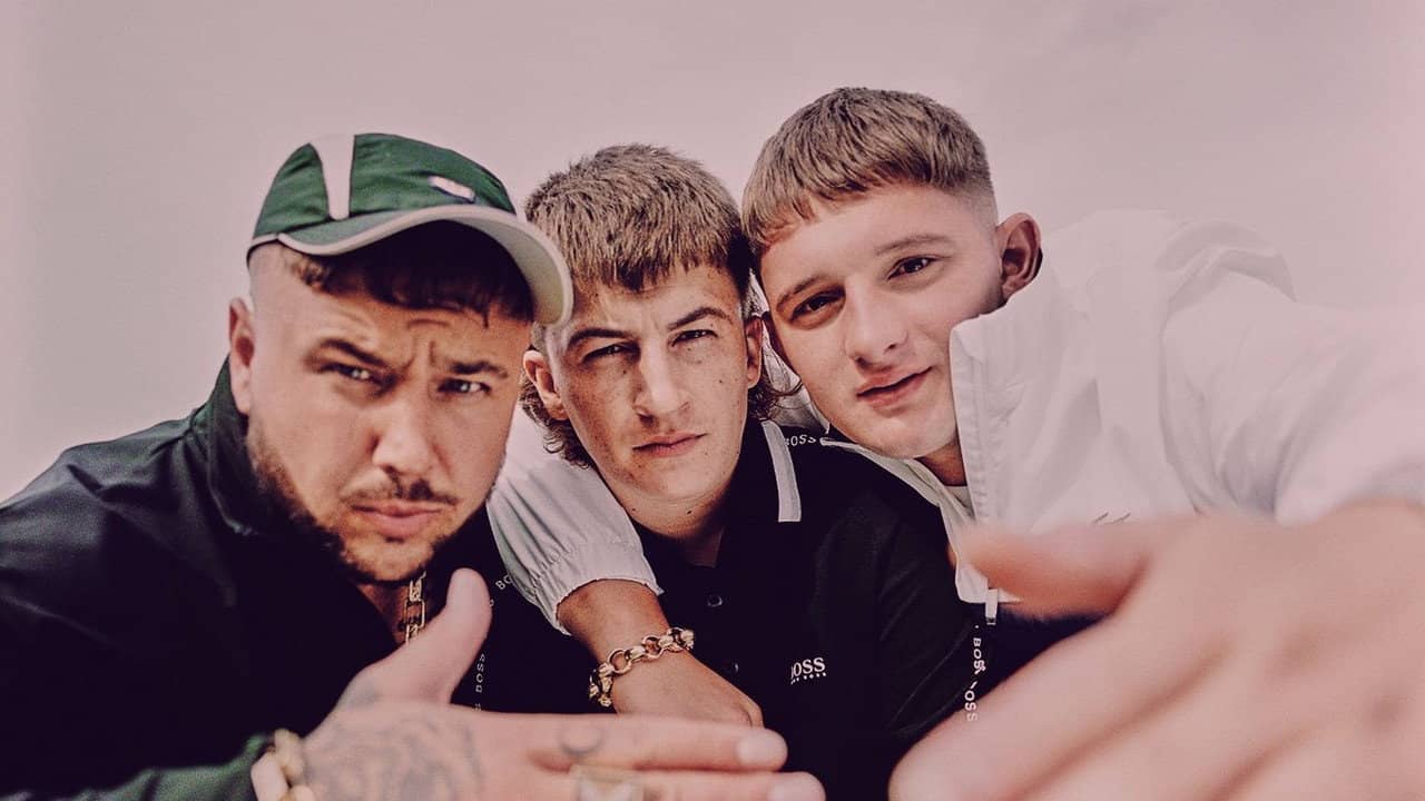 Bad Boy Chiller Crew backdrop