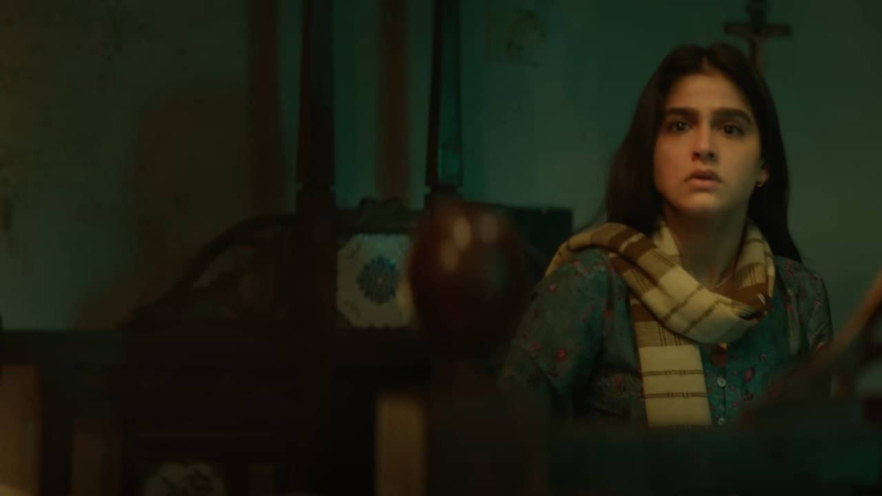 Ennu Swantham Punyalan backdrop