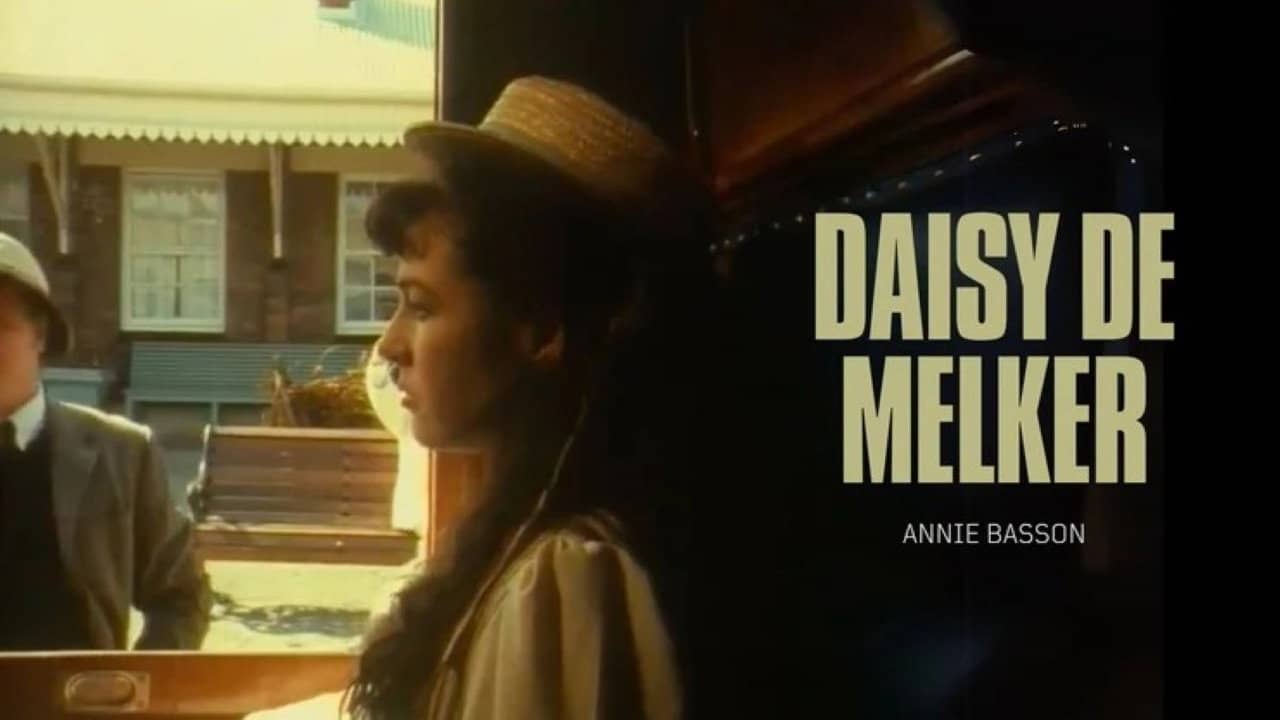 Daisy de Melker backdrop