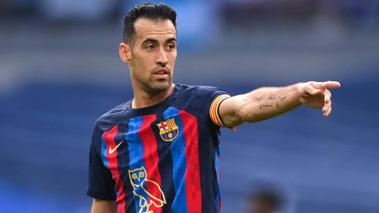 Sergio Busquets, the Architect backdrop