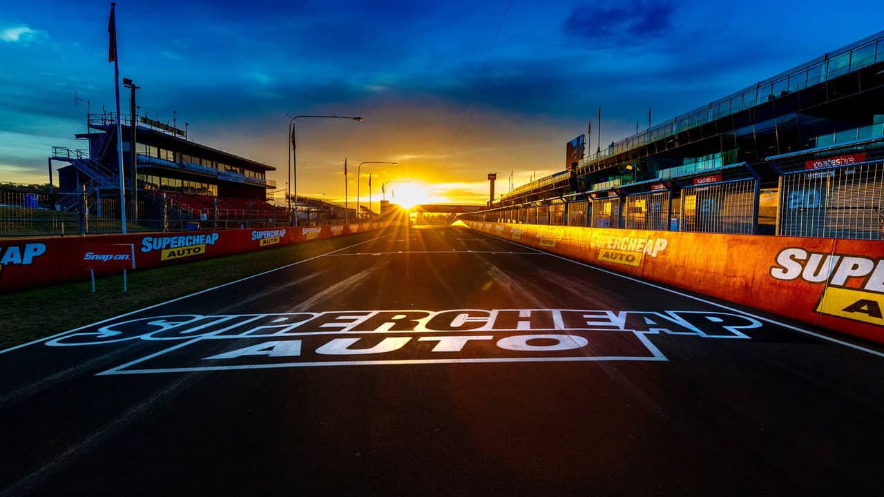 Bathurst 1000 backdrop