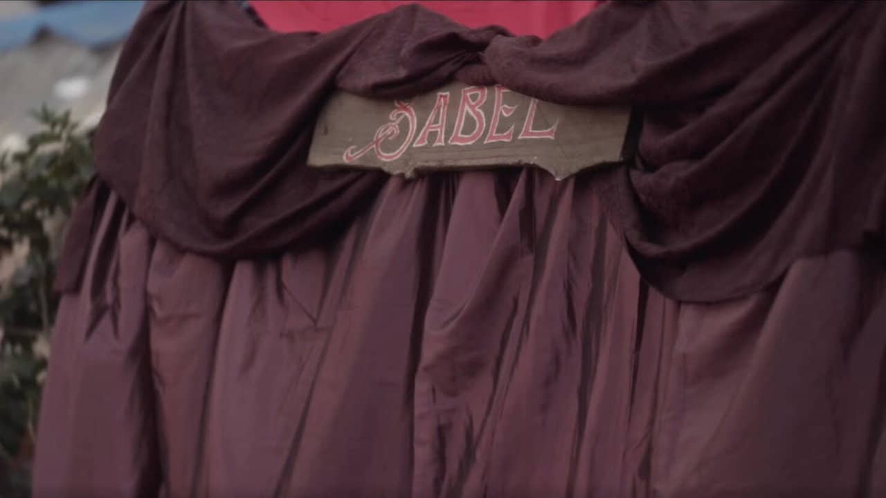 Sabel backdrop