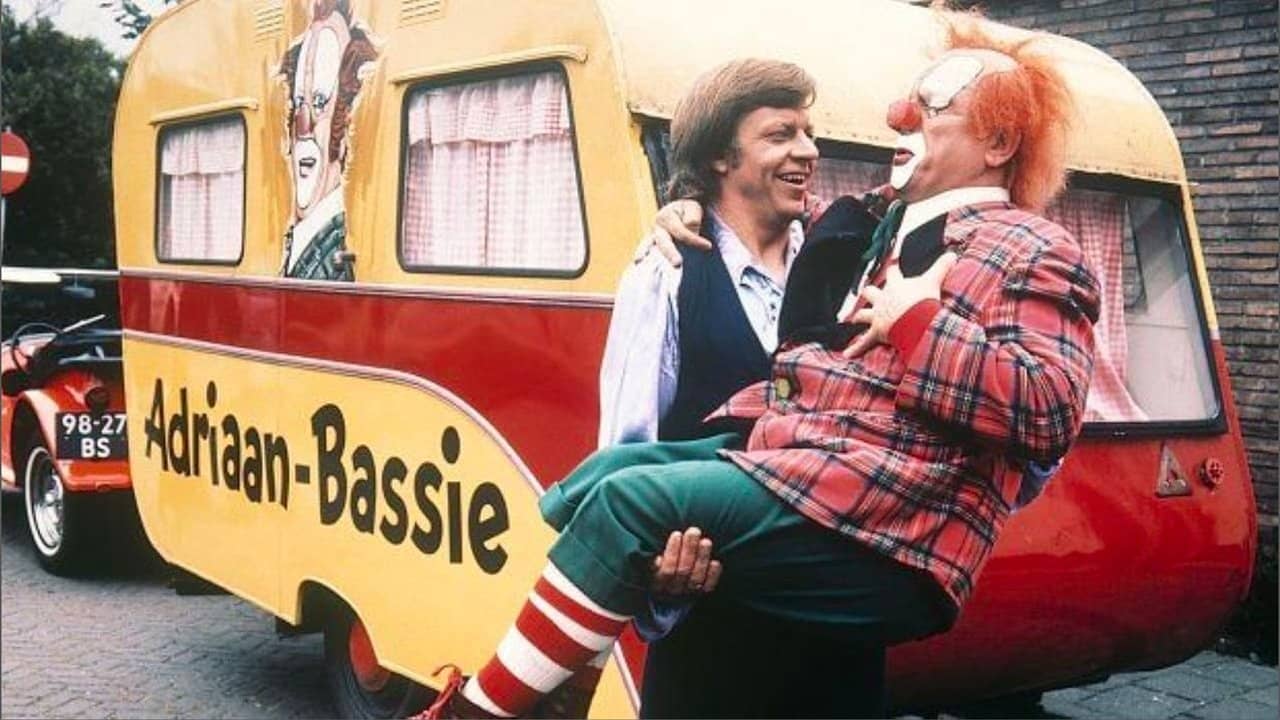 Bassie & Adriaan: The Poltergeist backdrop