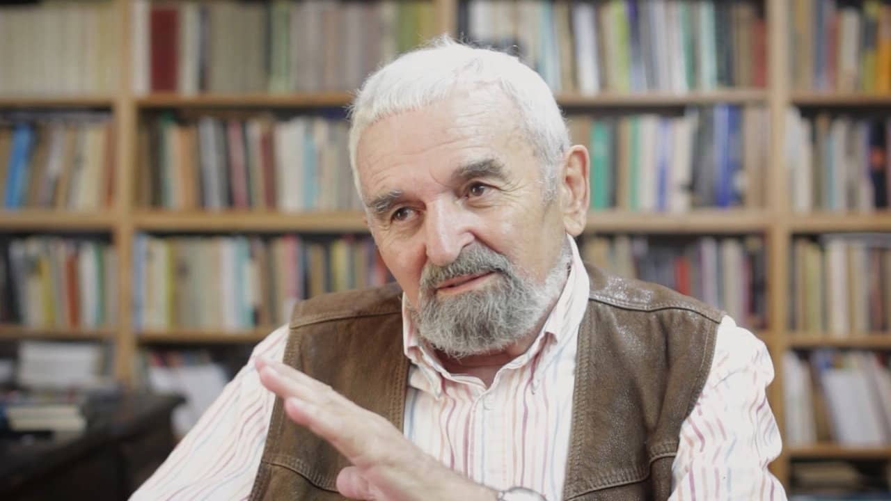 A szocializmus hátsó bejárata backdrop