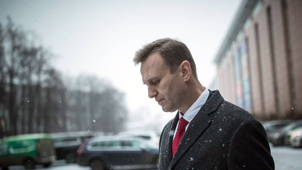 Becoming Navalny backdrop
