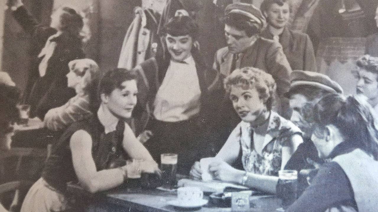 The Theft of Hop-Marianneke backdrop