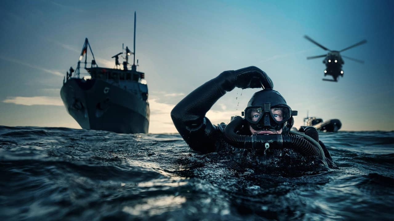Minentaucher – Der harte Weg in die Elite der Bundeswehr backdrop