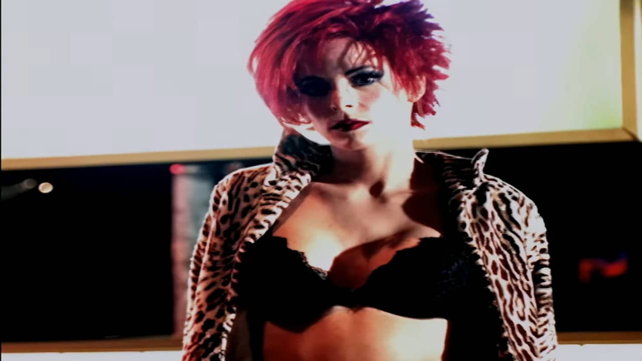 Mylène Farmer: California backdrop