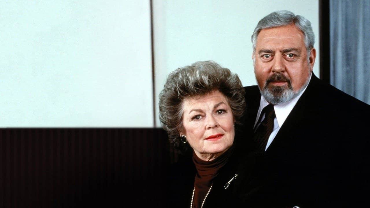 Perry Mason: The Case of the Skin-Deep Scandal backdrop