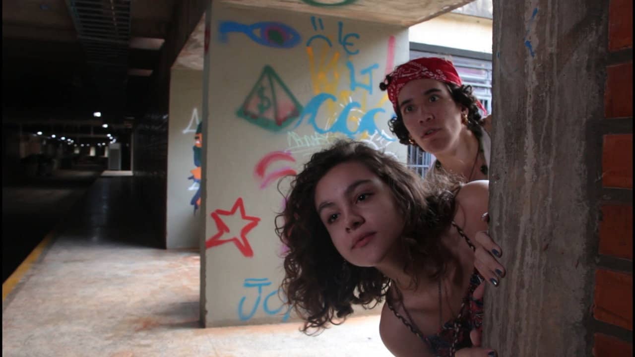 Agente Junto backdrop
