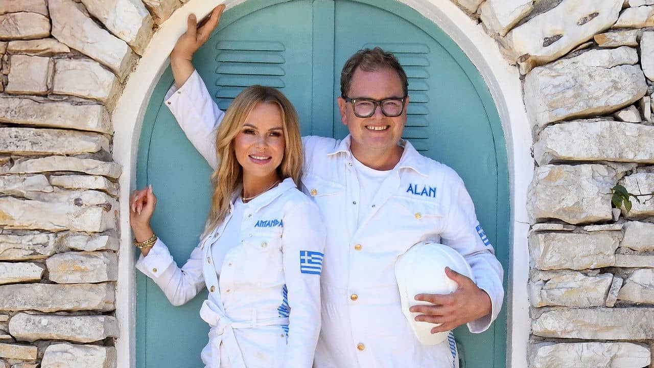 Amanda and Alan’s Greek Job backdrop