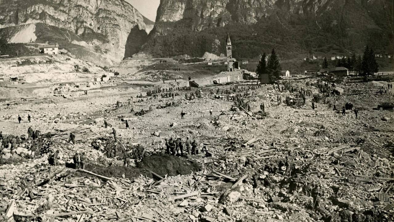 Vajont 9 ottobre '63 backdrop