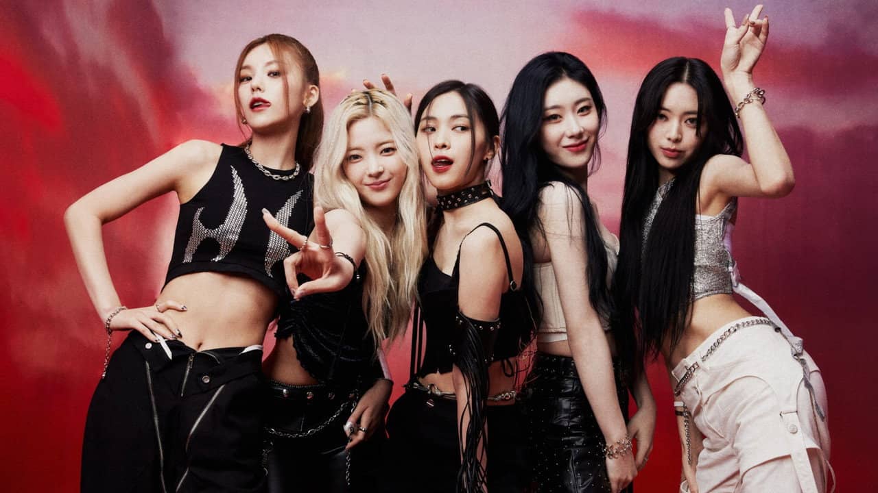 My Favorite ITZY backdrop