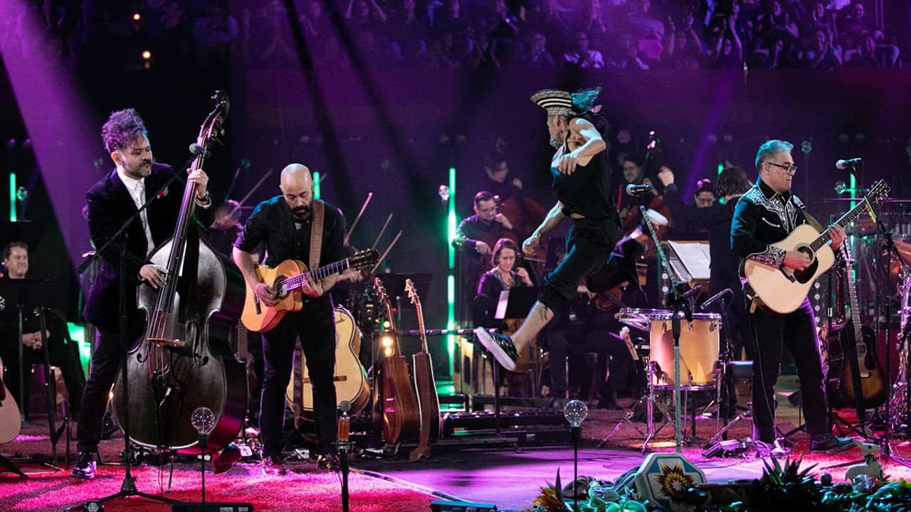 Café Tacvba - Un Segundo / MTV Unplugged backdrop
