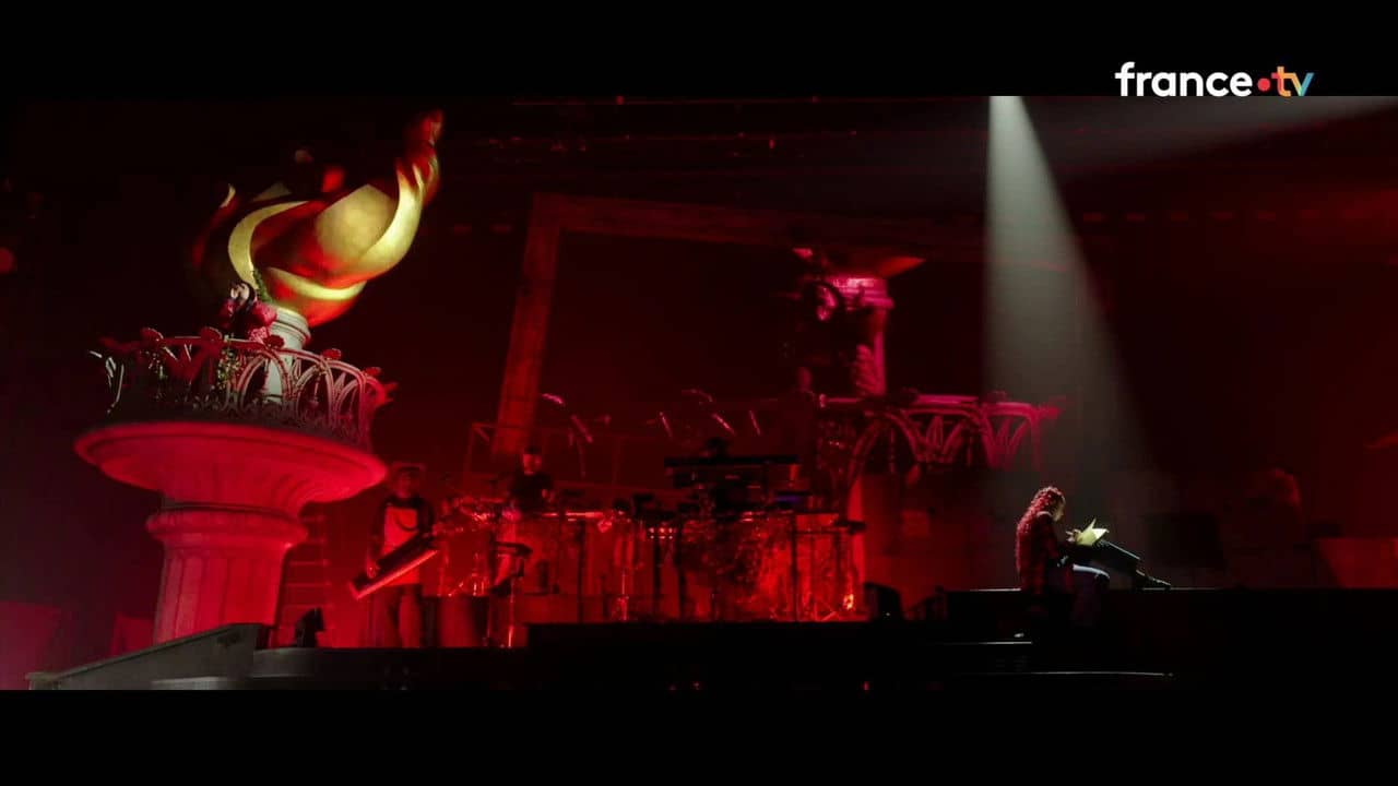 Soprano à l'Accor Arena backdrop