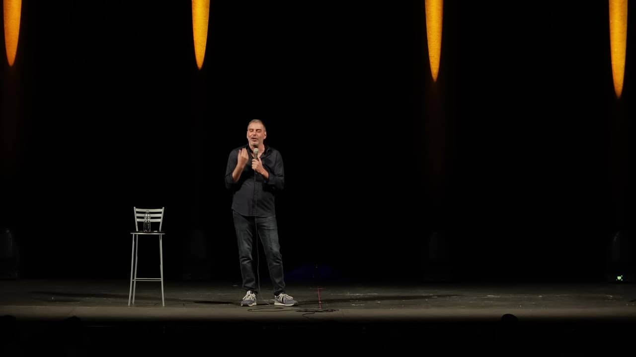 Filippo Giardina: Cabaret backdrop