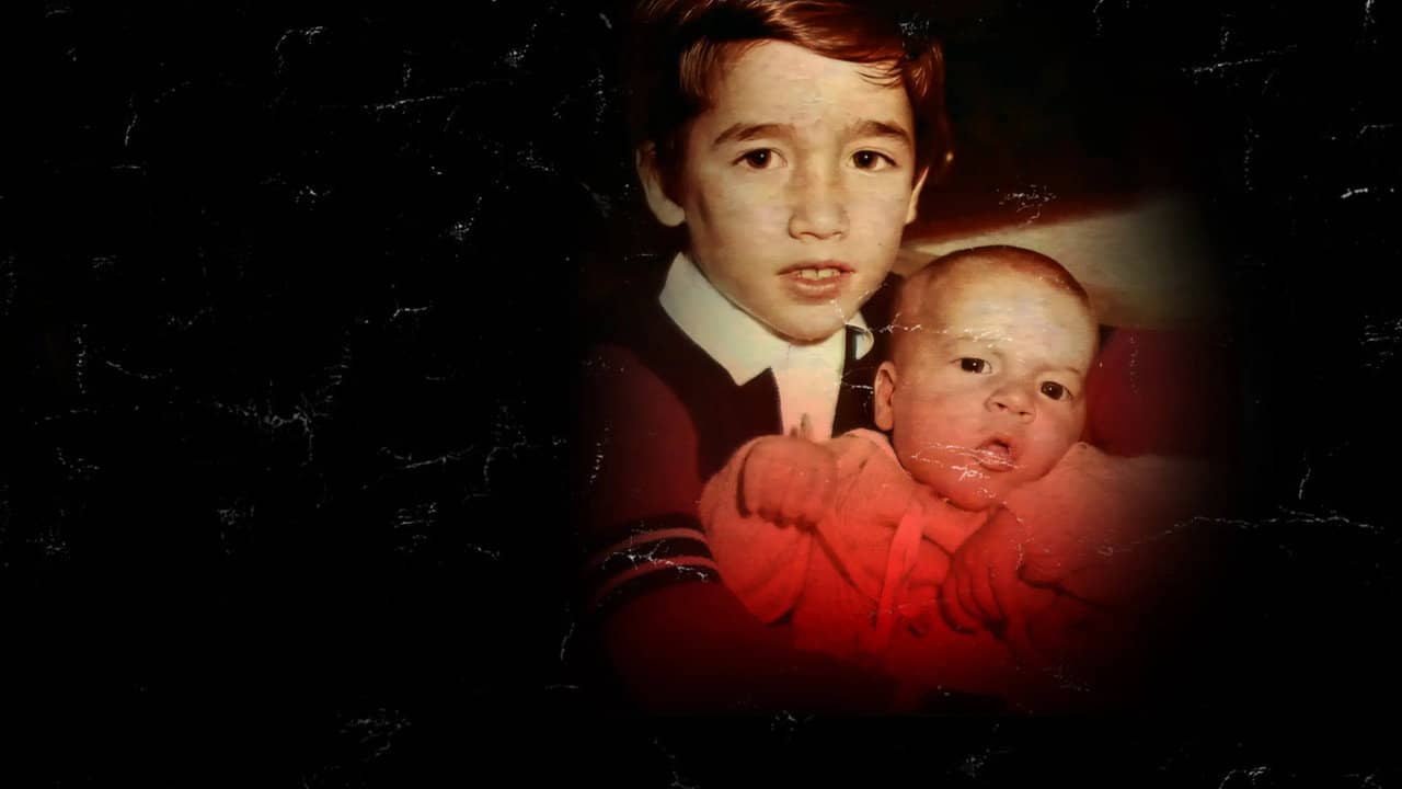 Hermanos, una historia de sangre backdrop