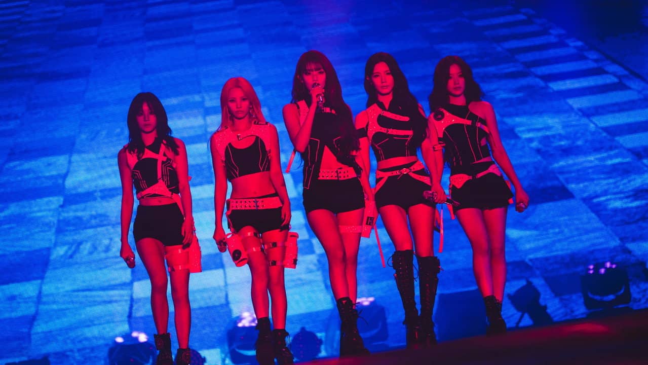 (G)I-DLE WORLD TOUR [iDOL] IN CINEMAS backdrop