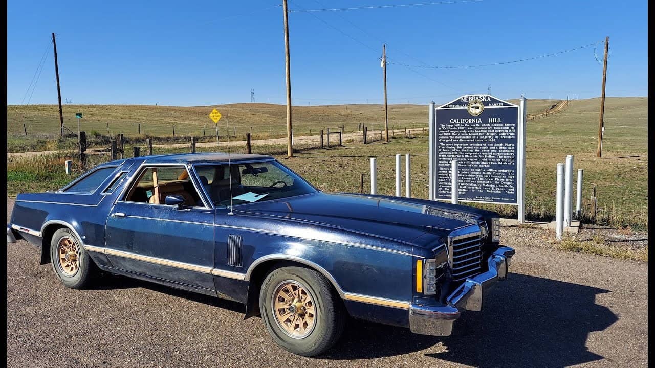 The Lincoln Highway: Across America on the First Transcontinental Motor Route backdrop