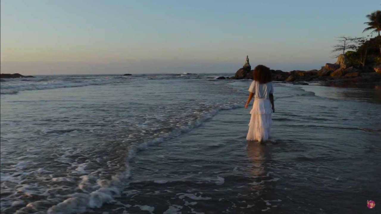 ODOYÁ backdrop