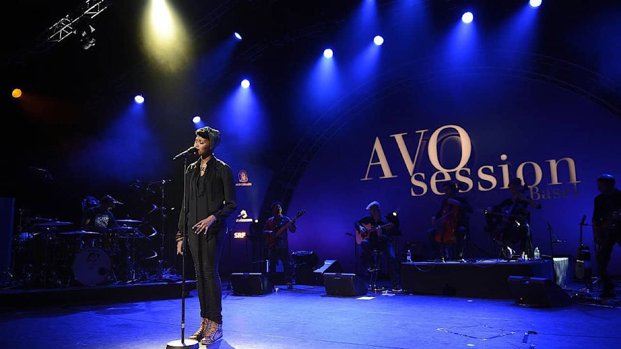 Imany plays Avo Session backdrop