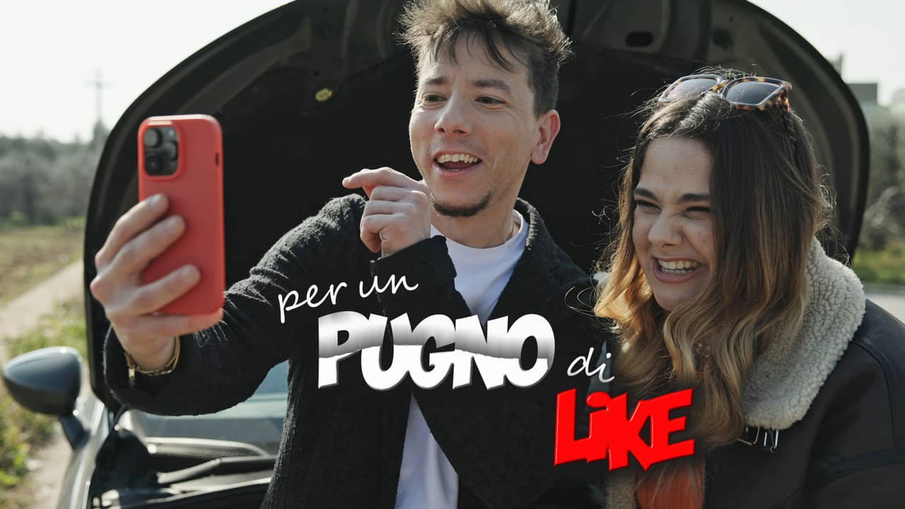 Per un pugno di like backdrop