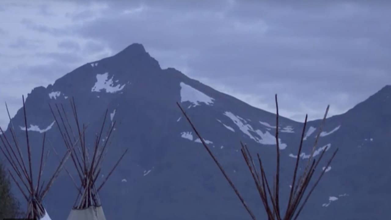 Isogaisa - the movie backdrop