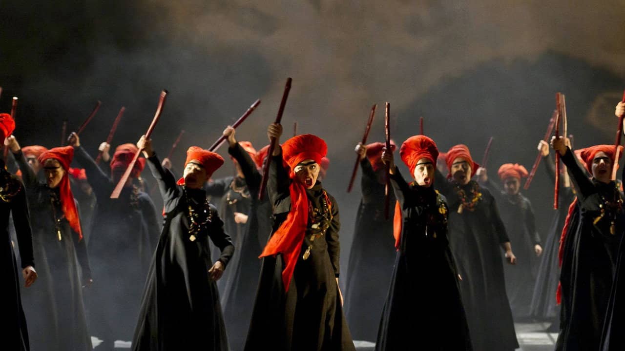 Royal Opera House: Macbeth backdrop