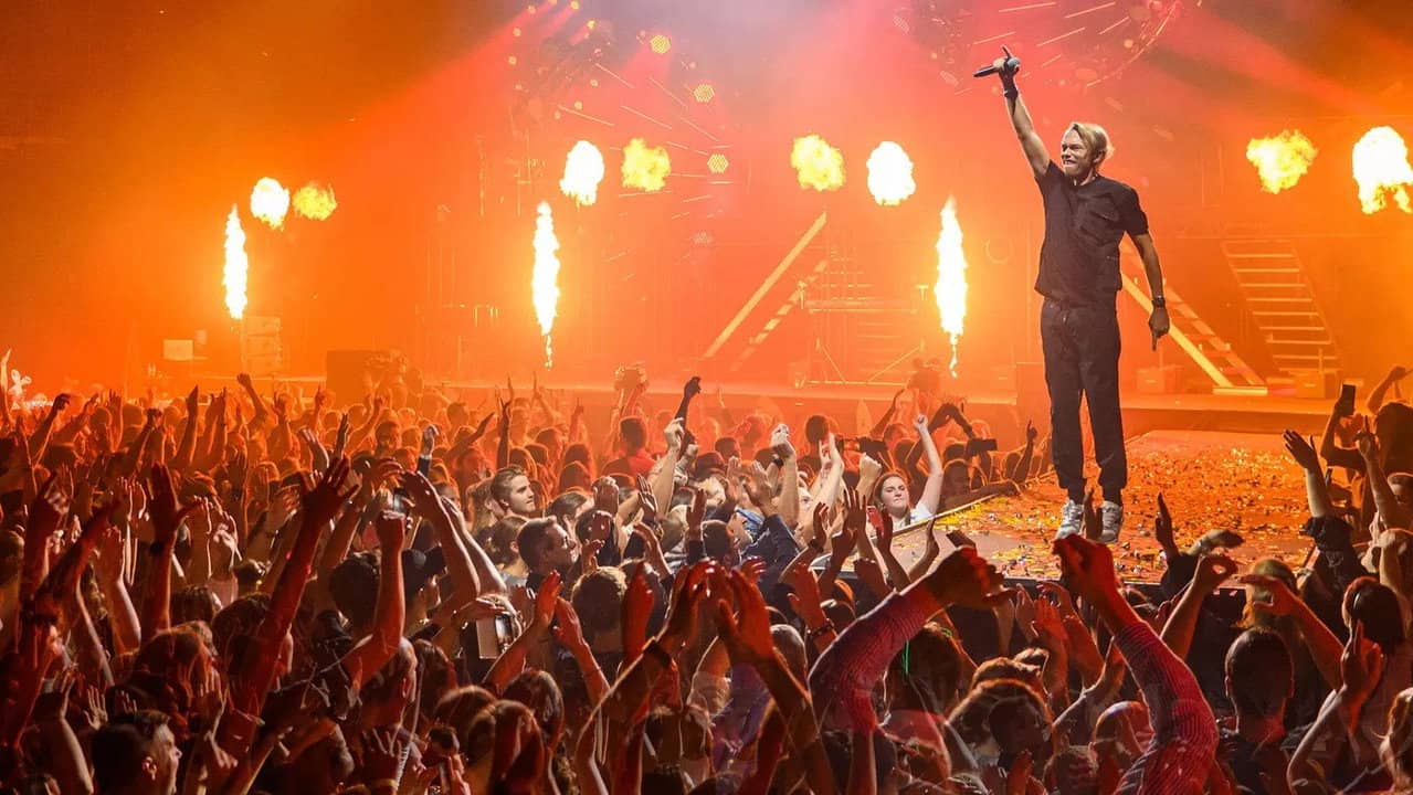 Regi - Zwaartekracht Live in het Sportpaleis backdrop