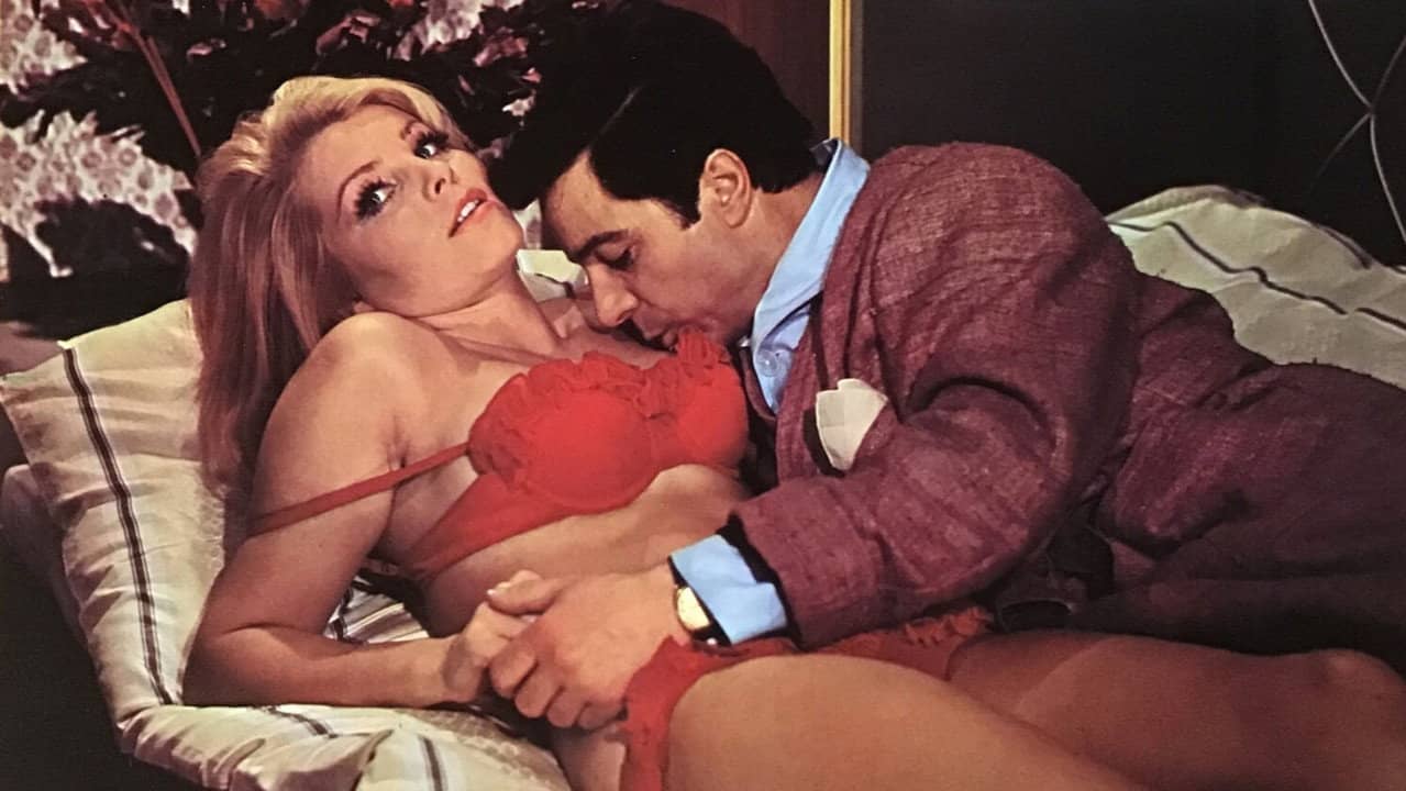 Hugo, the Woman Chaser backdrop