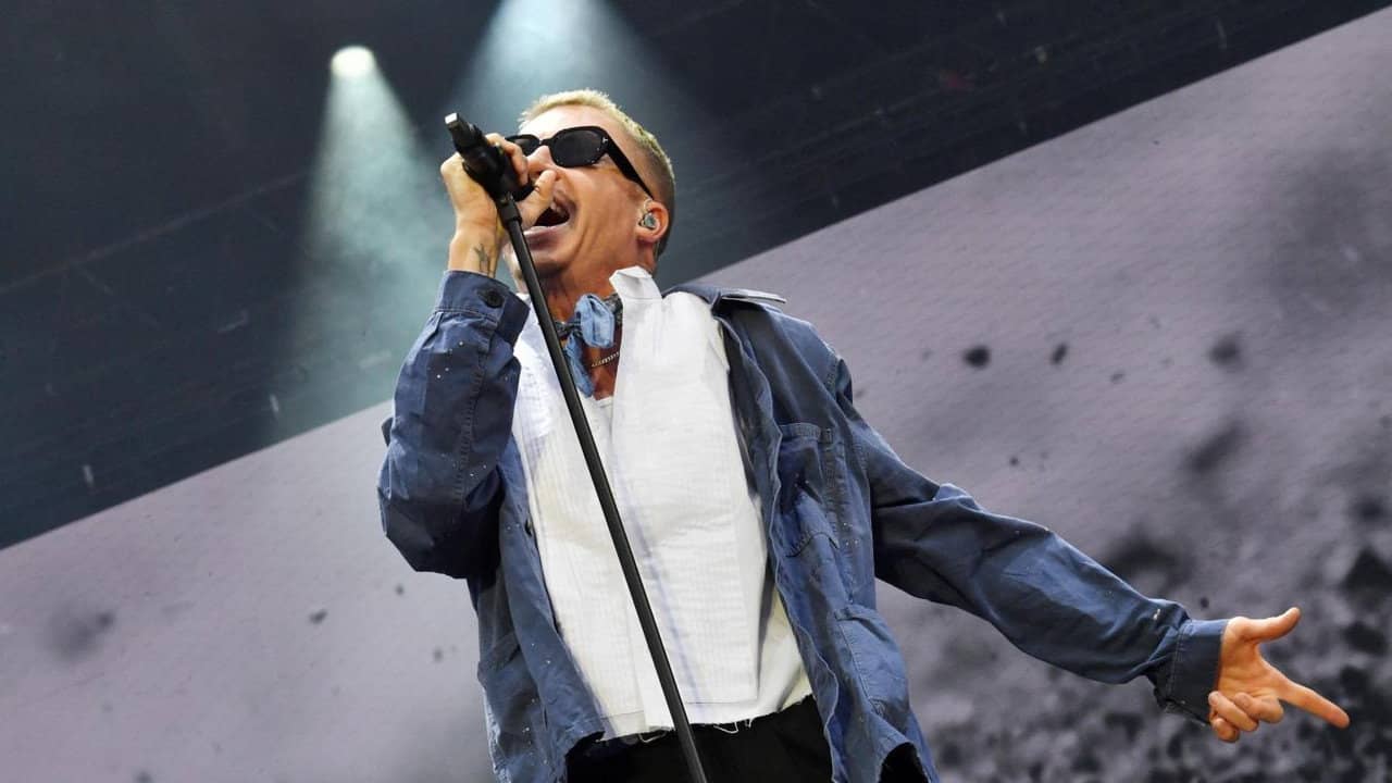 Macklemore en concert au Main Square Festival 2023 backdrop