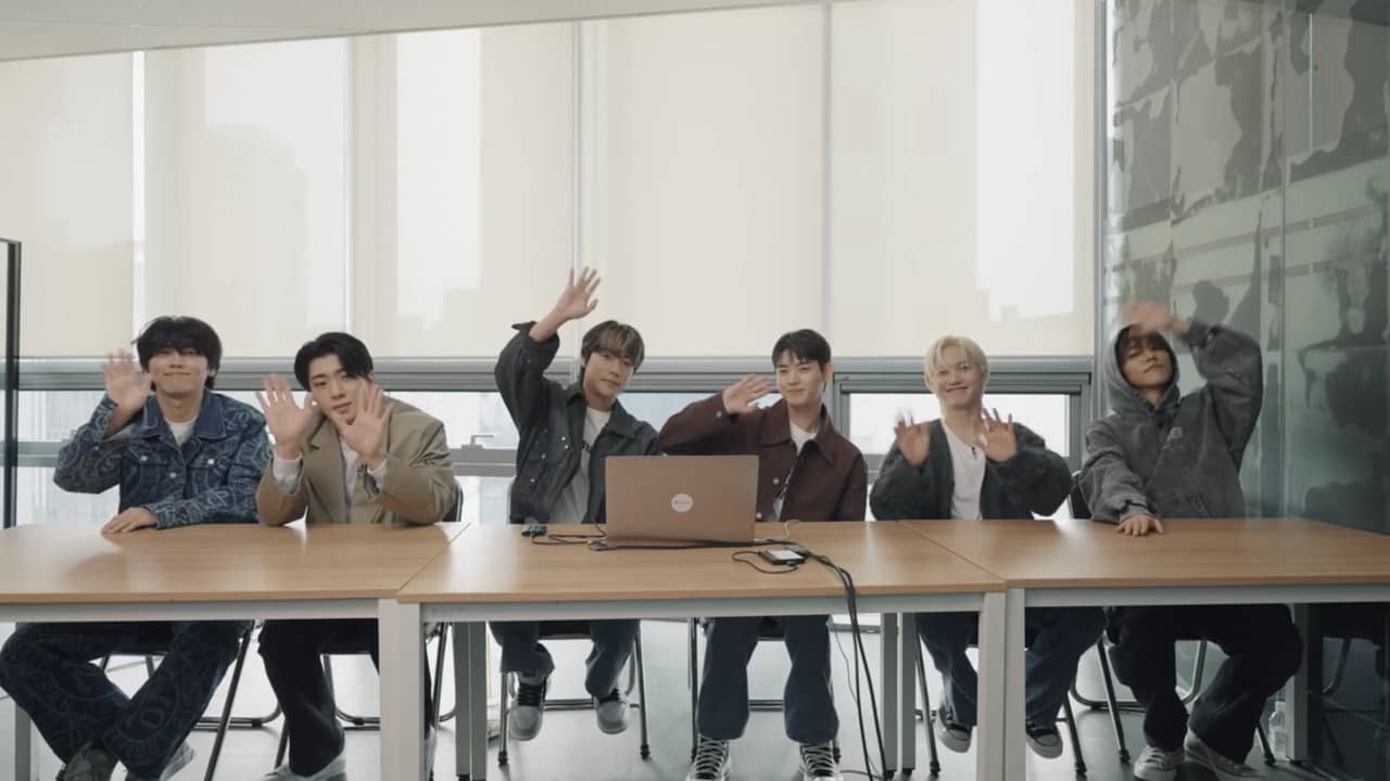 ONF [FOCUS ON AND OFF] backdrop