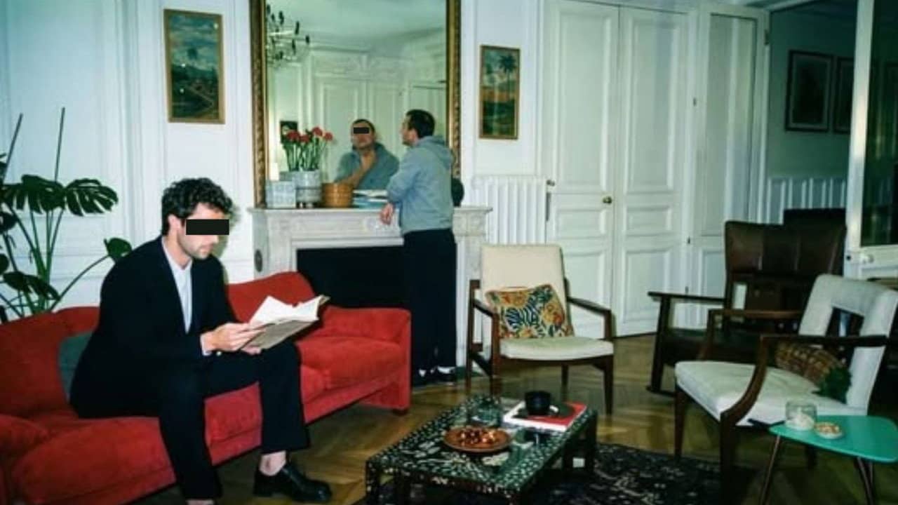 Le manuscrit backdrop