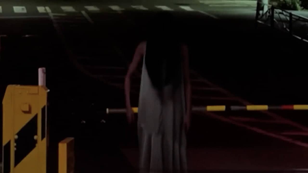 放送局に届いたある映像 backdrop