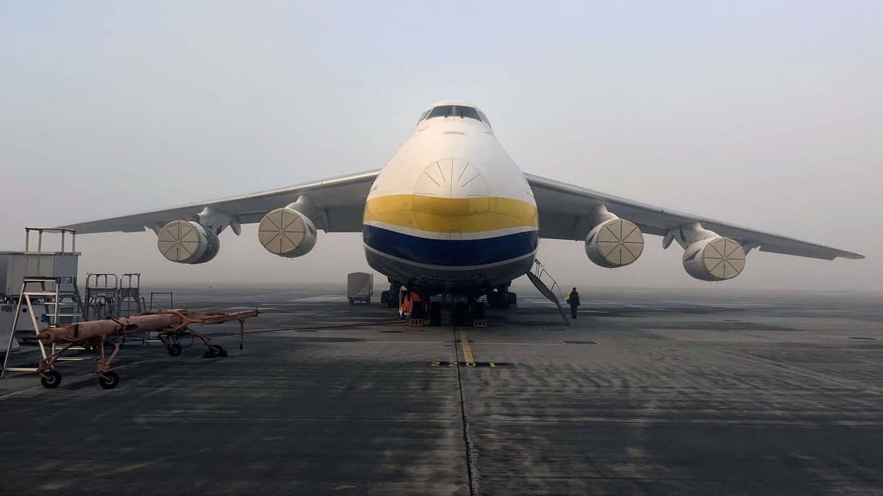 Antonov: The World's Largest Aircraft backdrop