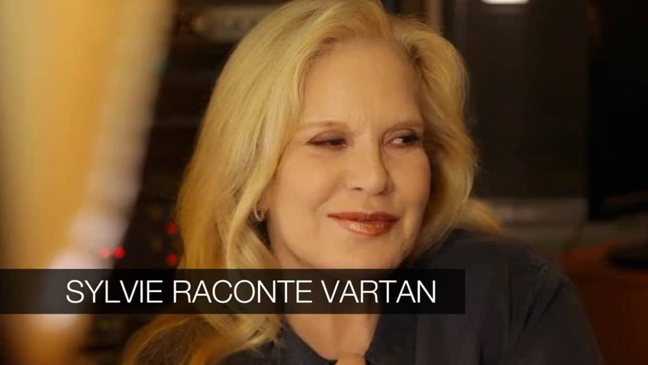 Sylvie raconte Vartan backdrop