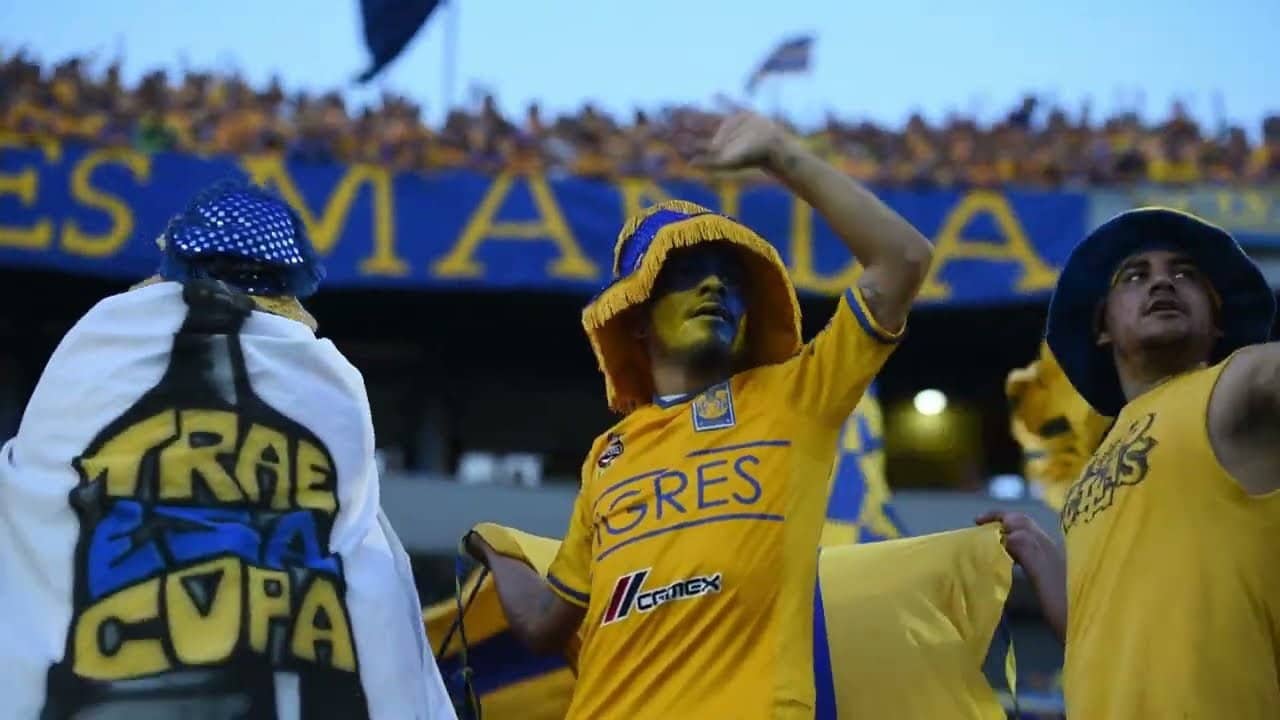 La cancha no tiene la culpa backdrop