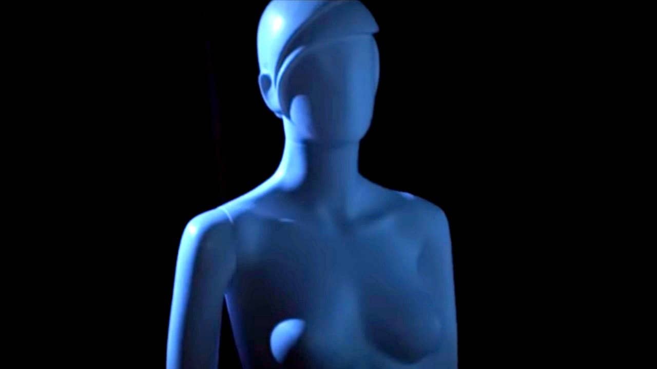 Mannequin backdrop