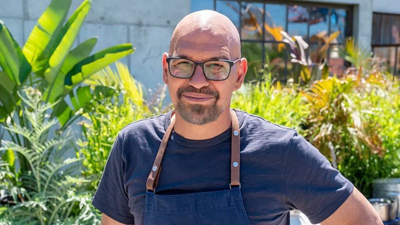 Throwdown With Michael Symon backdrop