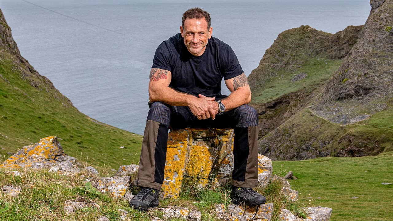 Foxy's Fearless 48 Hours With... backdrop