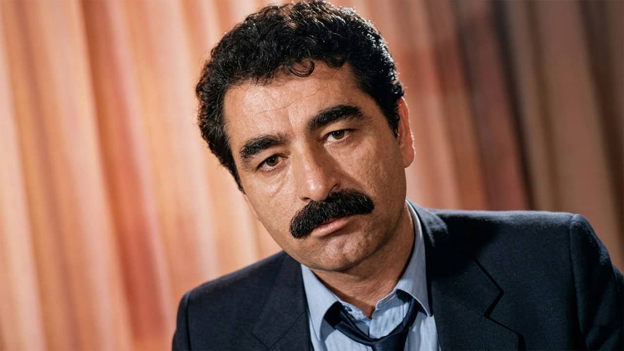 Yıkılmışım Ben backdrop