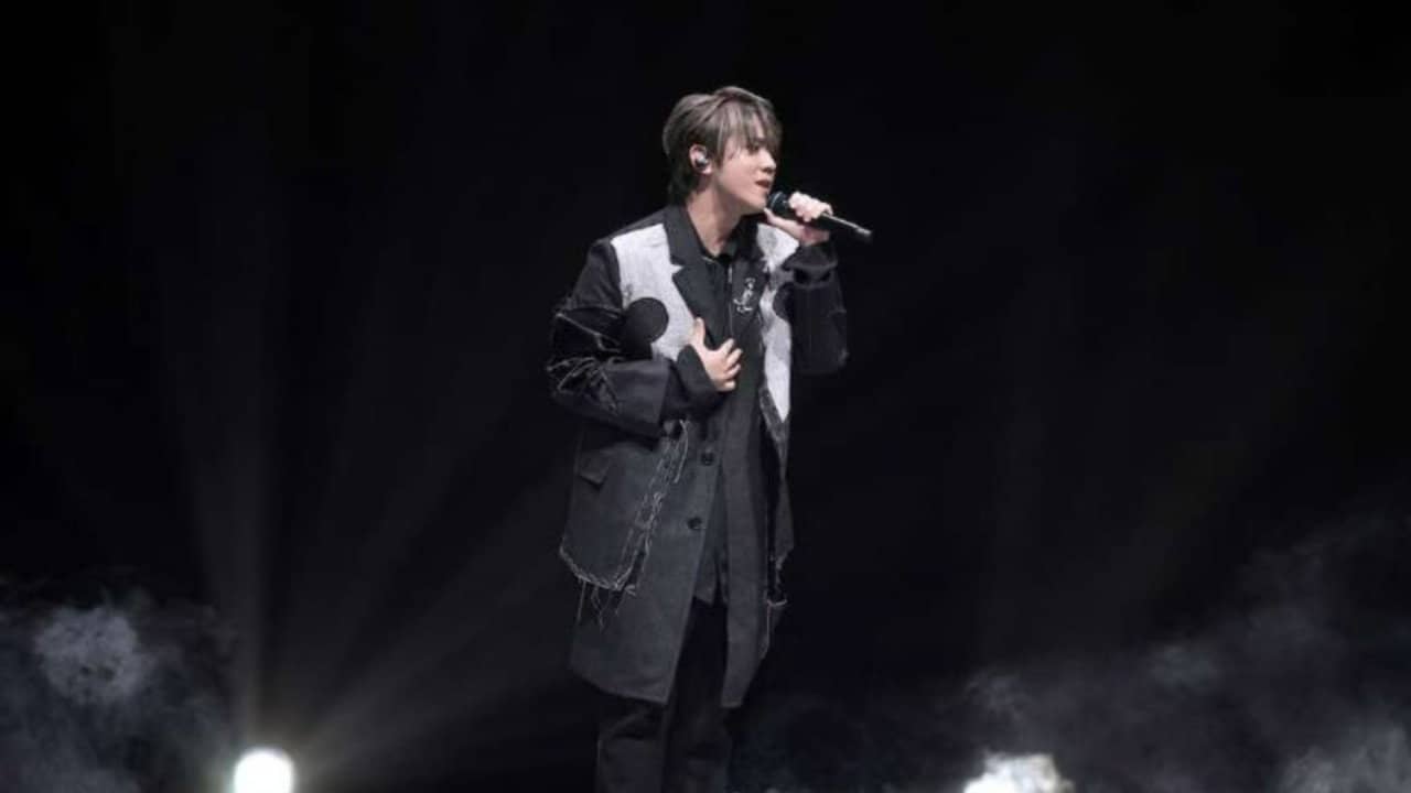 KEUNG TO:「WAVES」 IN MY SIGHT SOLO CONCERT 2023 backdrop