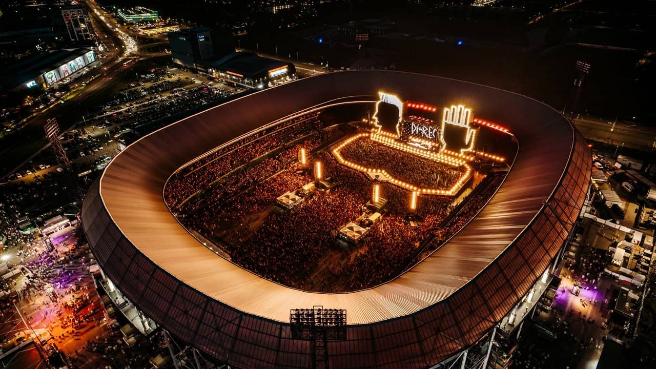 DI-RECT Live at De Kuip backdrop