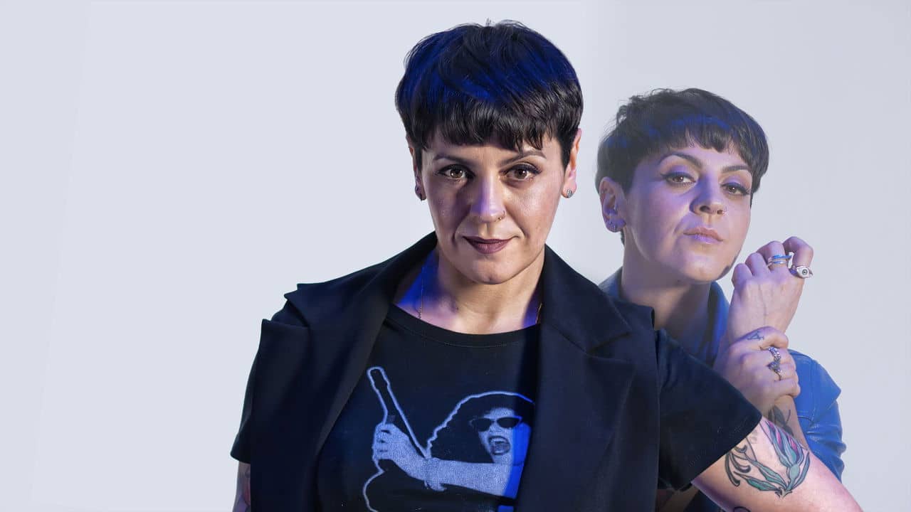 Jani Dueñas: Grandes fracasos de ayer y hoy backdrop