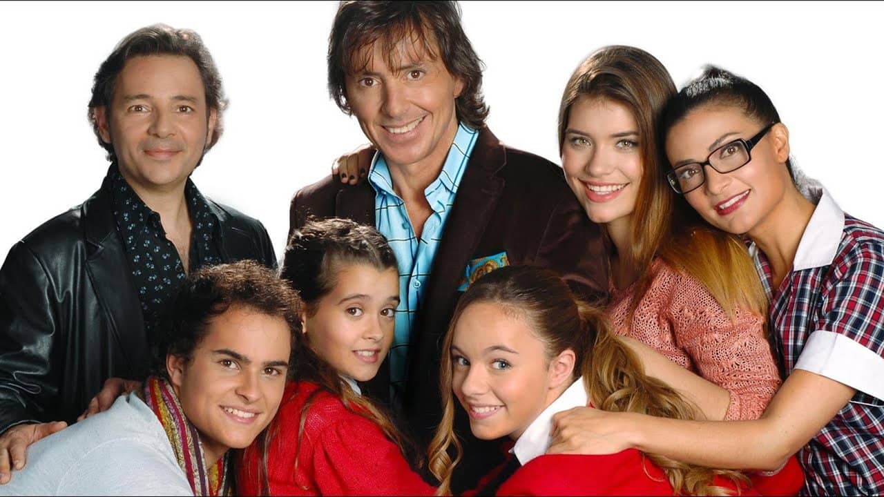 Somos familia backdrop